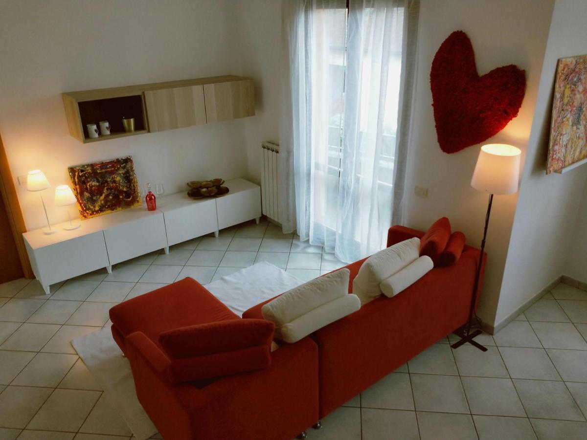 La Casa Del Cuore - Luxury Apartment Olgiate Comasco Buitenkant foto