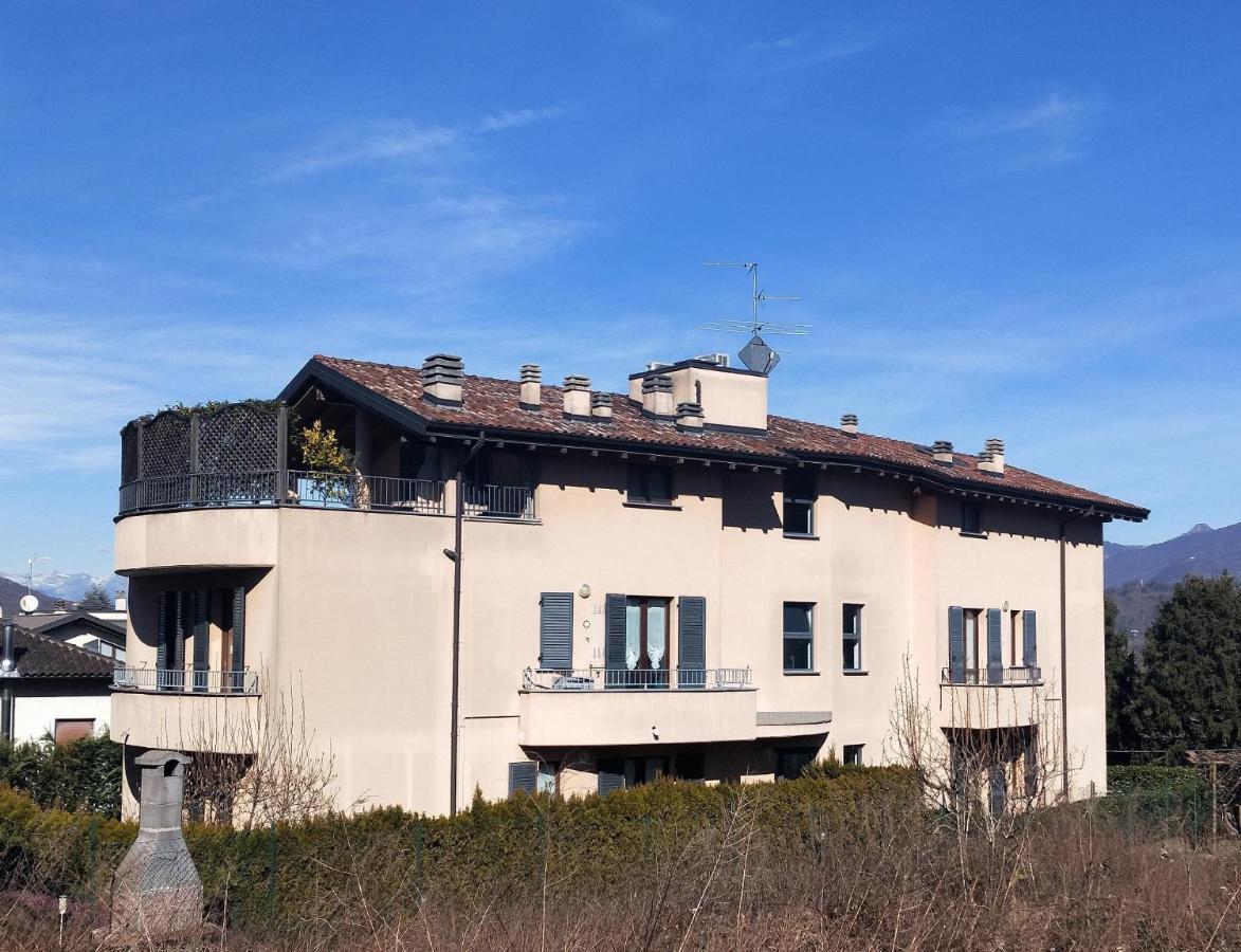 La Casa Del Cuore - Luxury Apartment Olgiate Comasco Buitenkant foto